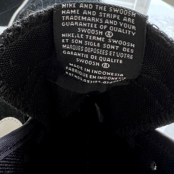 Ladies NIKE ankle high top suede sneakers Size 8 - Picture 8 of 11